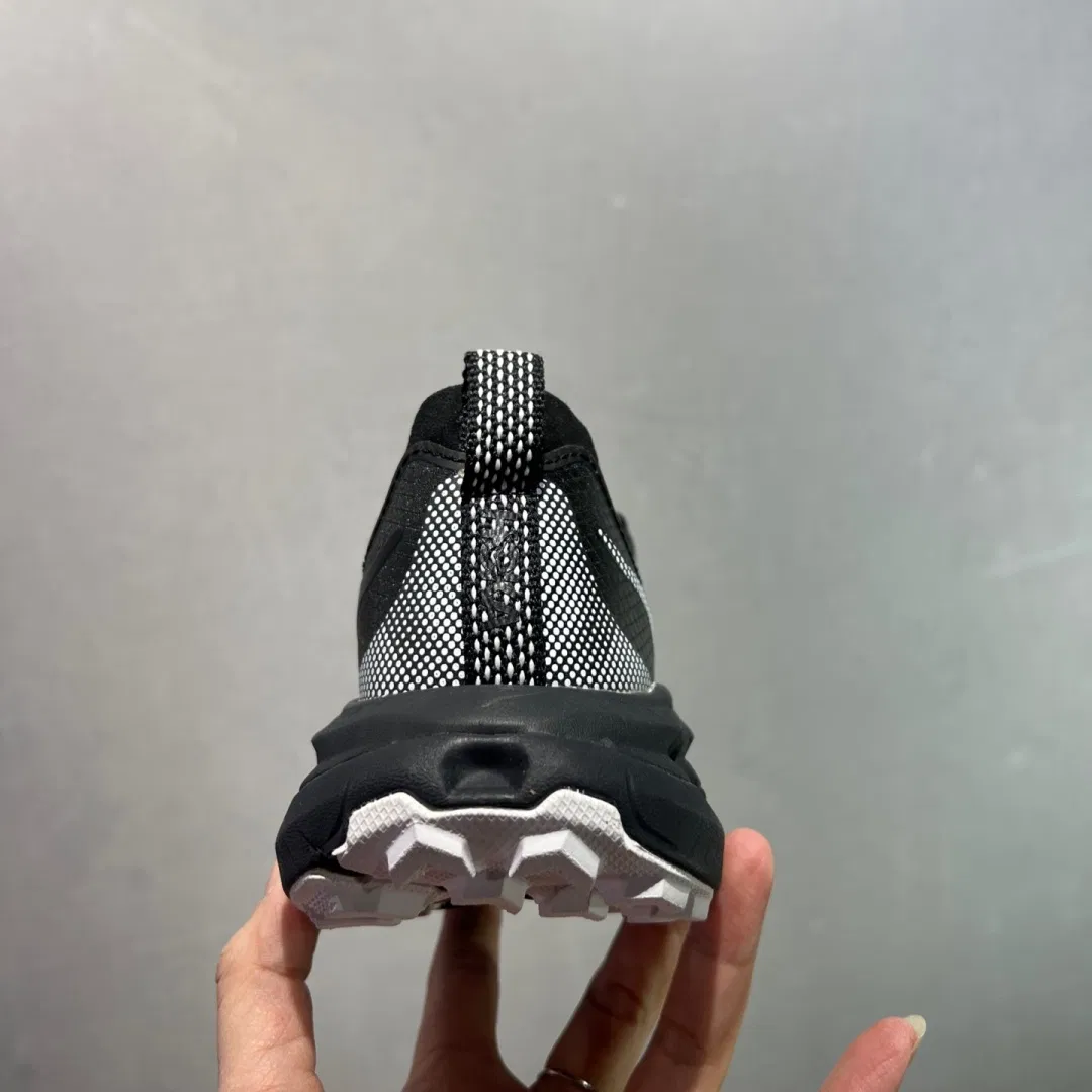Hoka U Satisfy Running Mafate Trail Black and White Shock Absorbing Road Running Sneakers Runner Trainer Putian Shoes