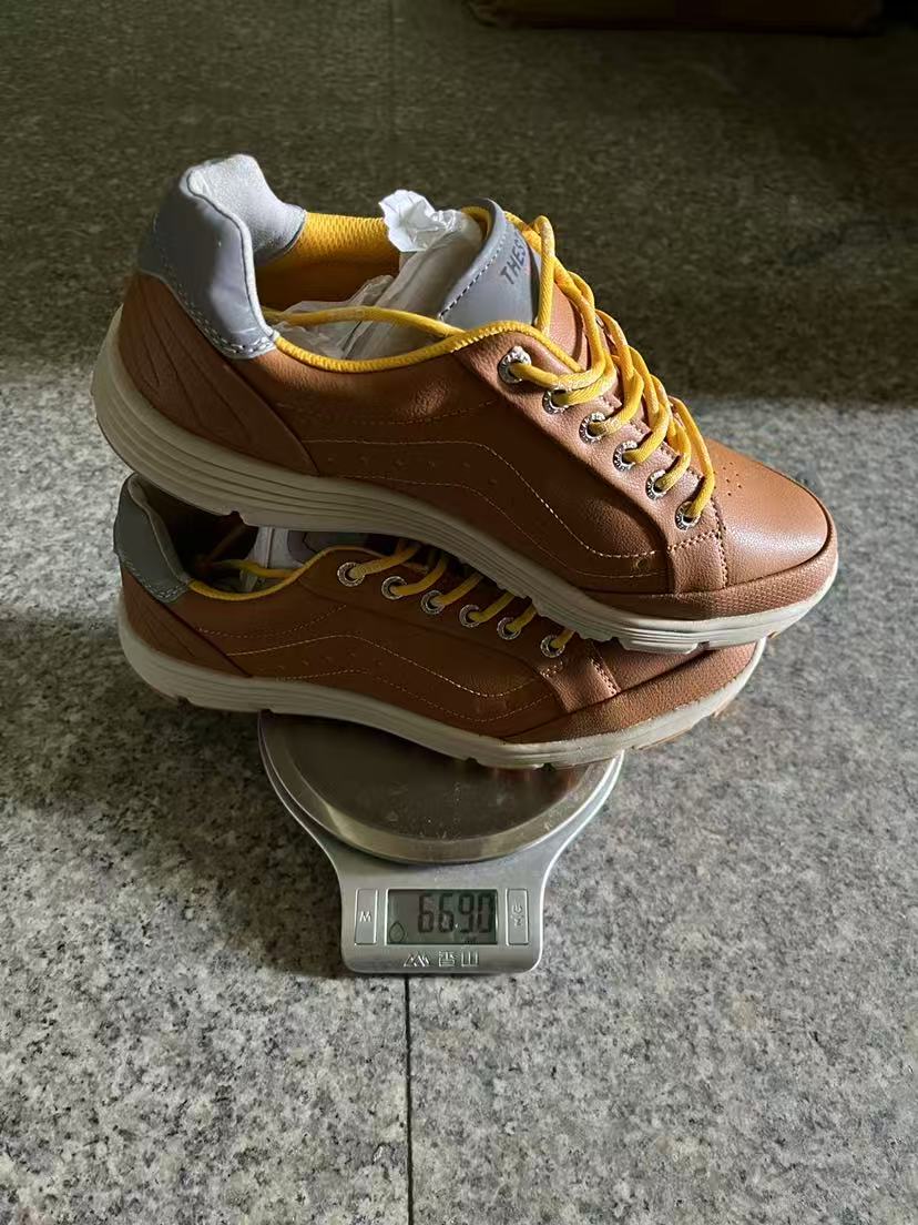 Mens Black Dingless Golf Shoes Design with Cotton Lining Breathable Golf Training Sneaker