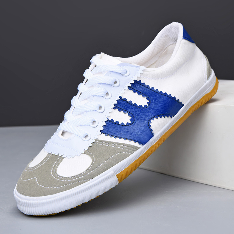 New Volleyball Training Shoes for Men Made of Cloth