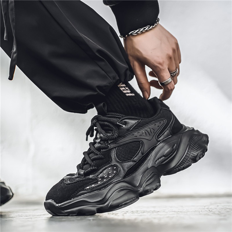2026 Classic Mens Sports Shoes Casual Running Shoes Couple Cricket Shoes Outdoor Pedestrian Street Lifestyle Skateboarding Shoes