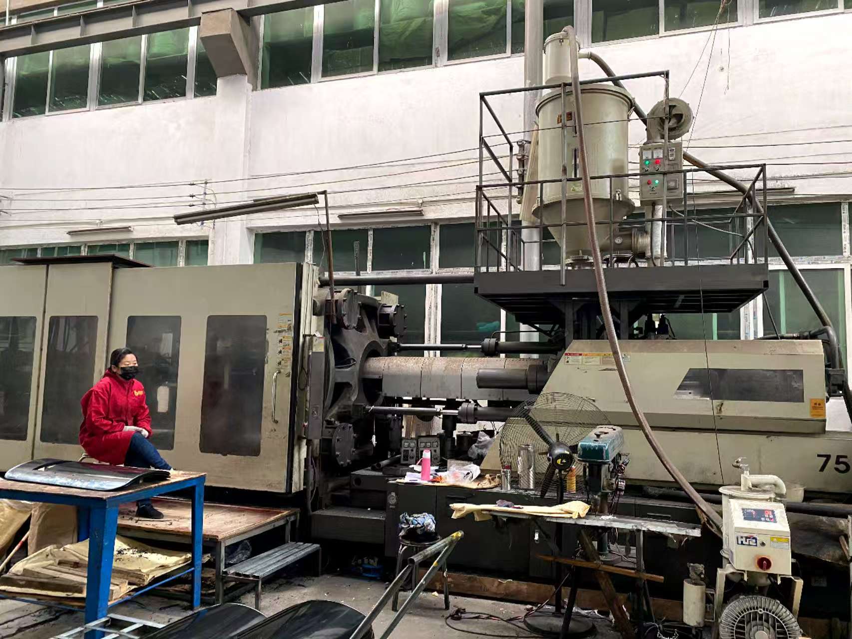 Injection Molding Machine