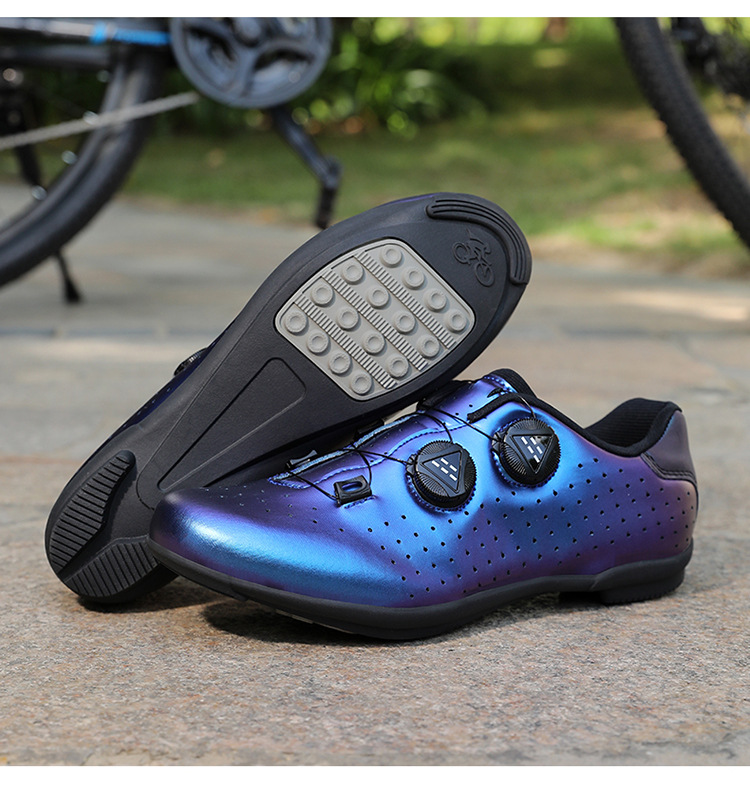 Outdoor sports product display 15
