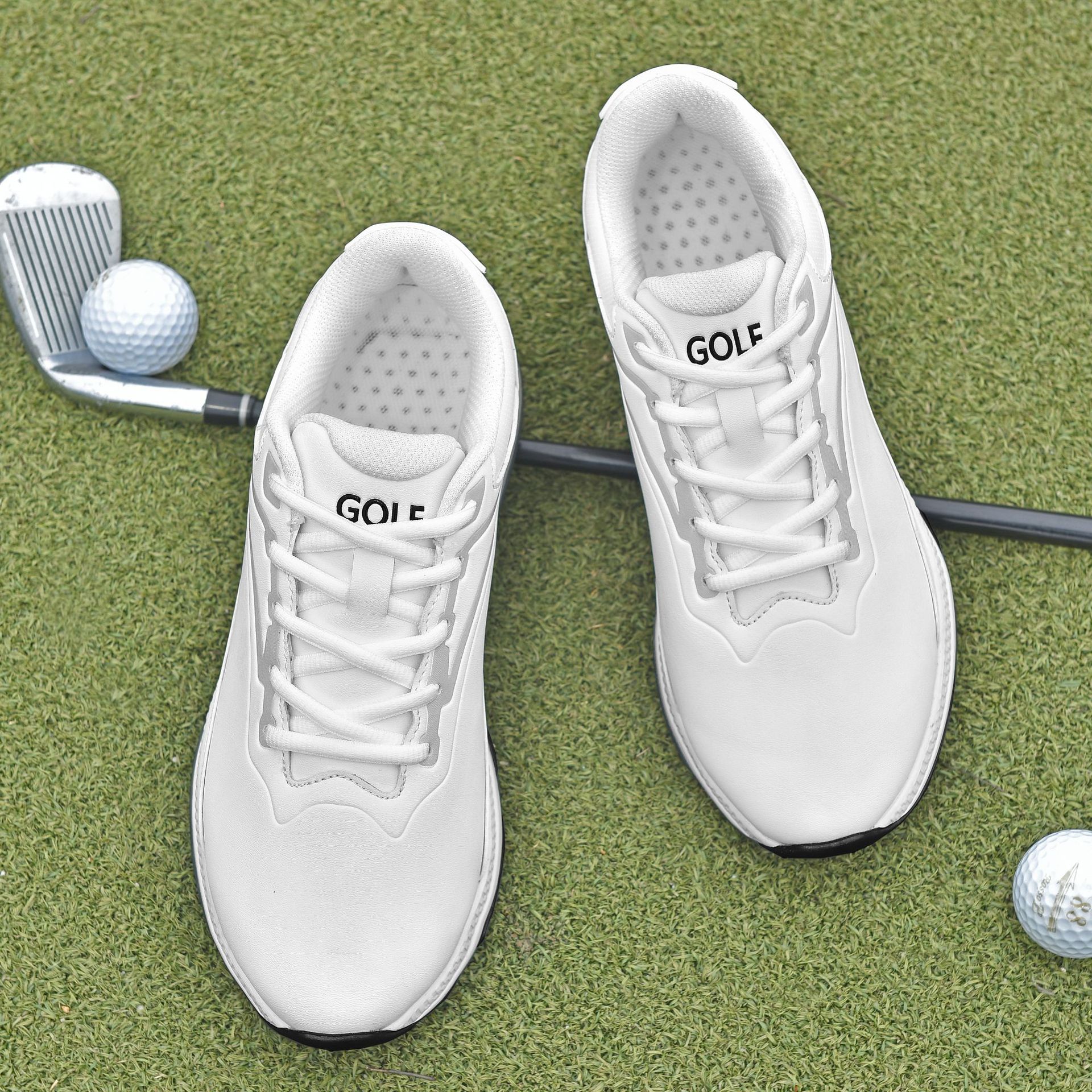 Men's Classic Golf Shoes - with Anti slip Studs on the Sole, Lightweight and Comfortable