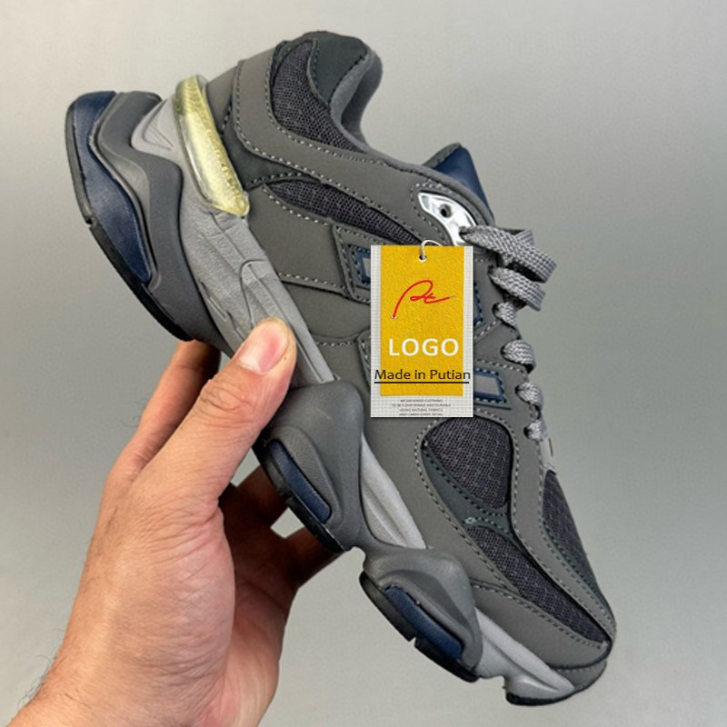 Hot Selling Brand Designer Clover Board Shoes Outdoor Fashion Sneakers Popular Cricket Shoes