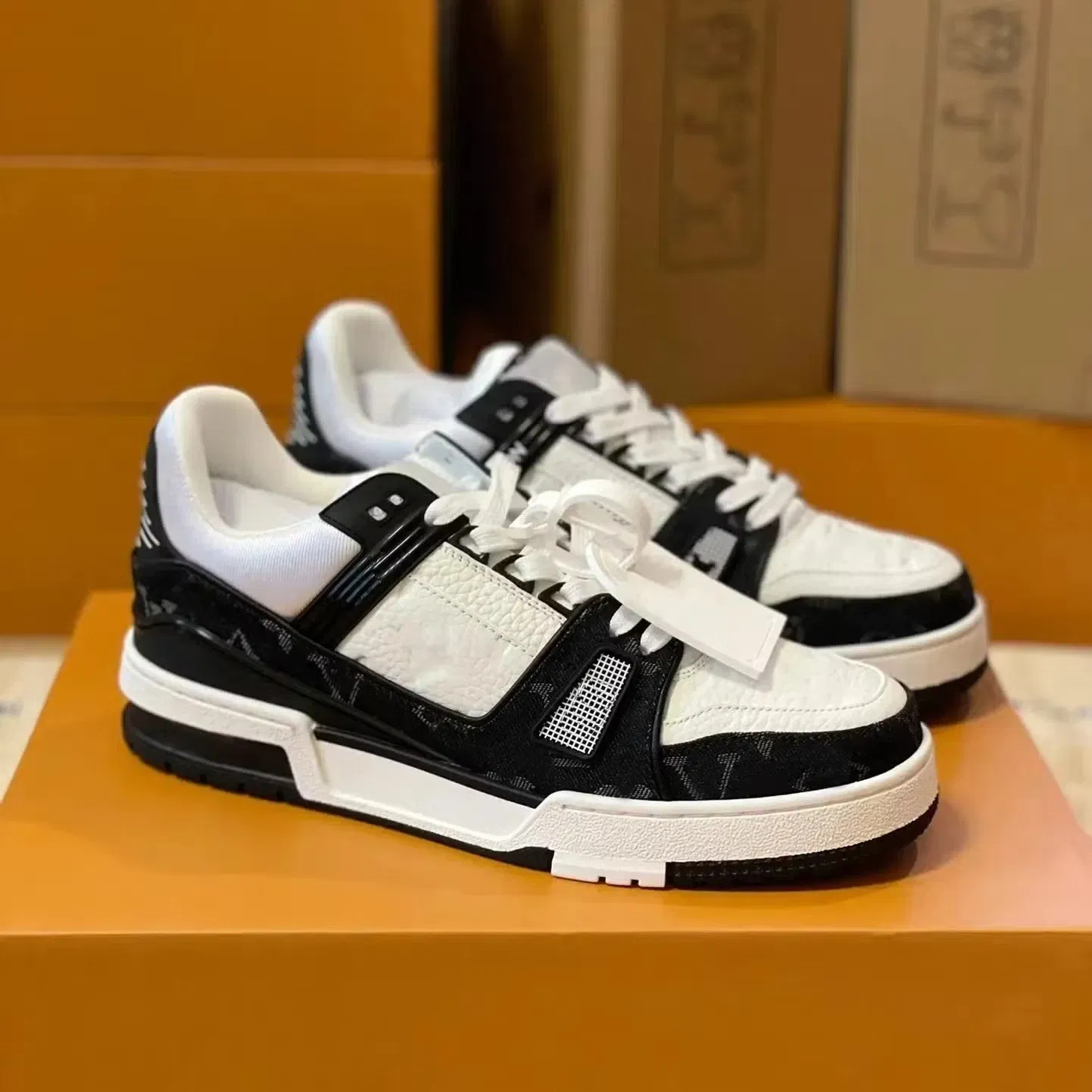 High Quality Women Men Sneakers Skateboarding Shoes Famous Classic Brand Design Ljr