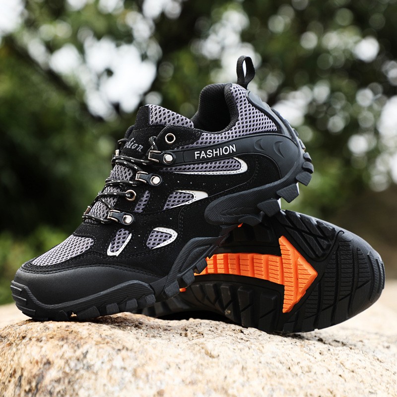 Hiking Shoes Show 3