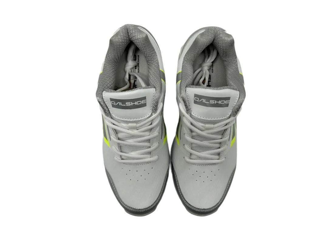 Sporty Cricket Shoes - Lightweight & Stylish Design