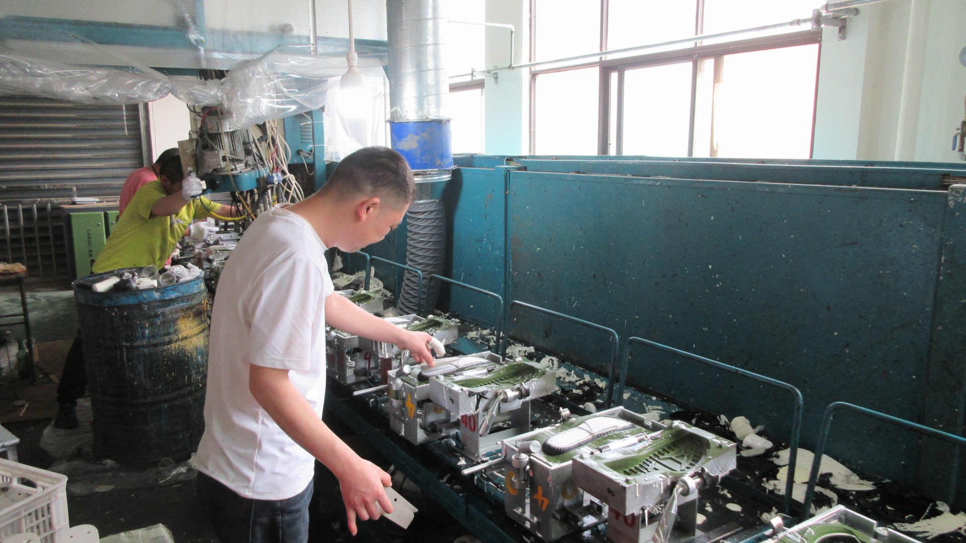 PU injection molding machine — polyurethane sole production equipment for premium footwear manufacturing