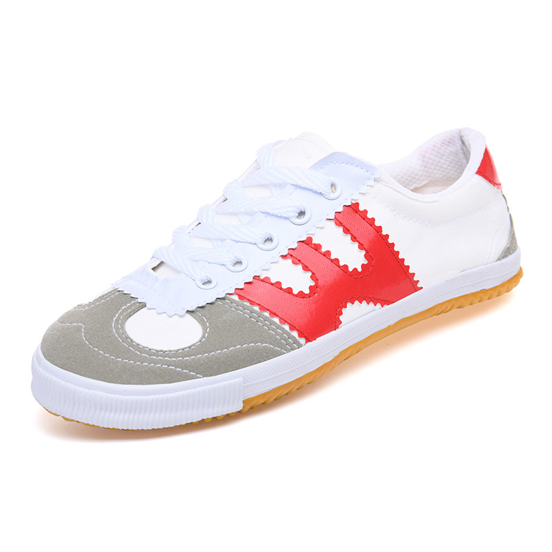 New Volleyball Training Shoes for Men Made of Cloth