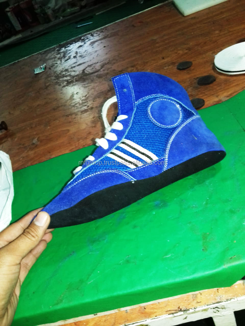 Top Professional PU Leather Boxing Shoes Custom Design New Model Fly Boxing Boots Lightweight Premium Quality