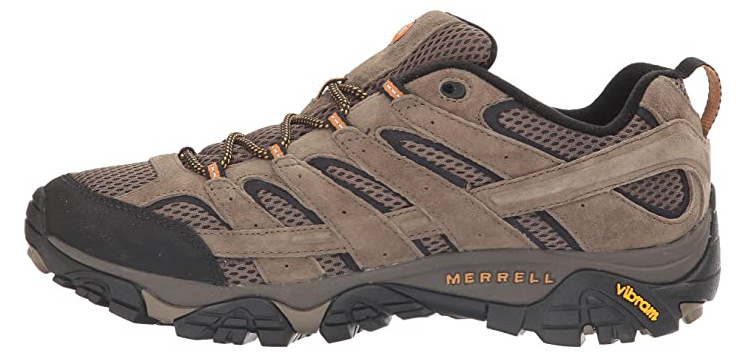 Breathable outdoor shoes detail