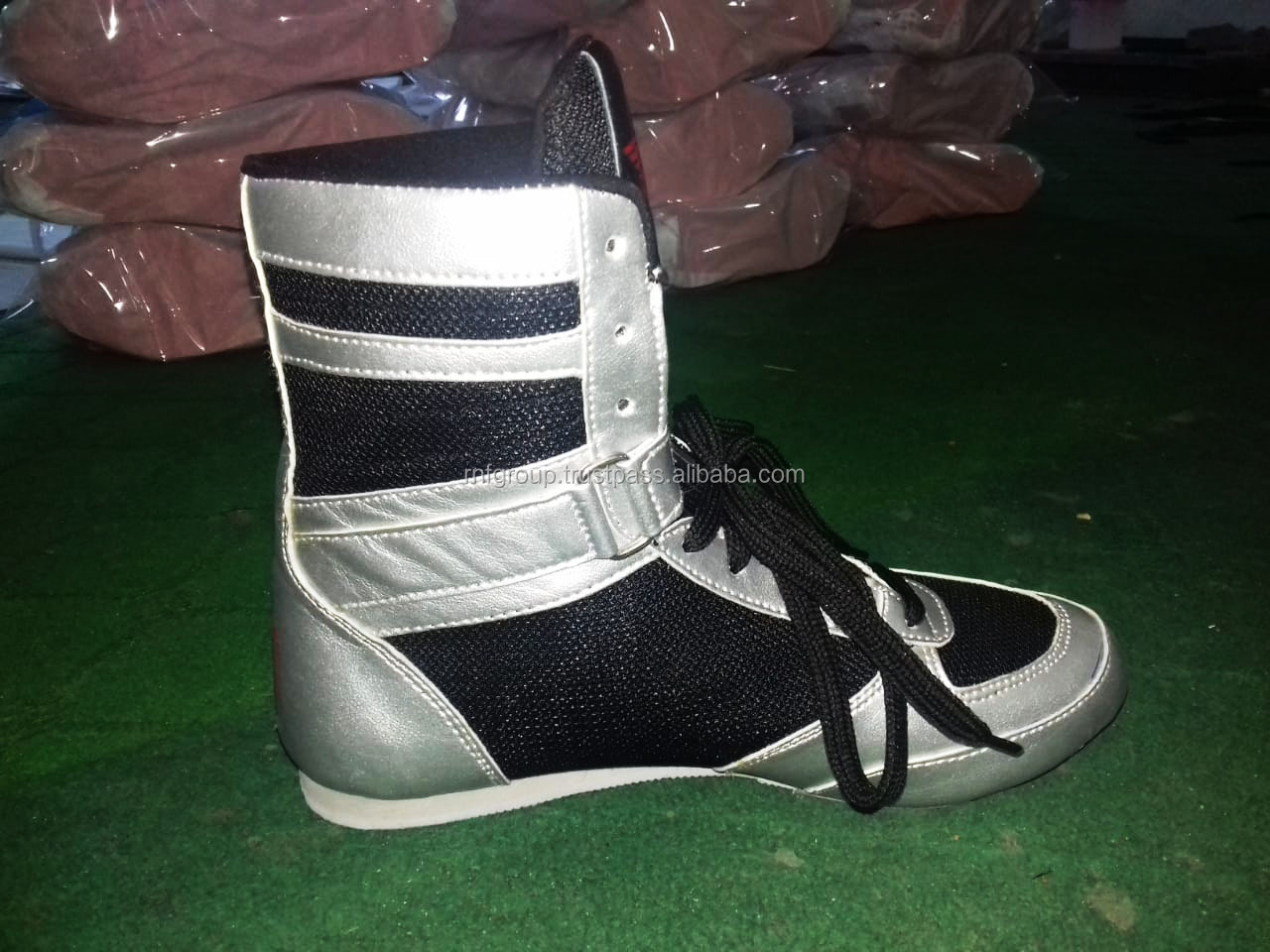 Top Professional PU Leather Boxing Shoes Custom Design New Model Fly Boxing Boots Lightweight Premium Quality
