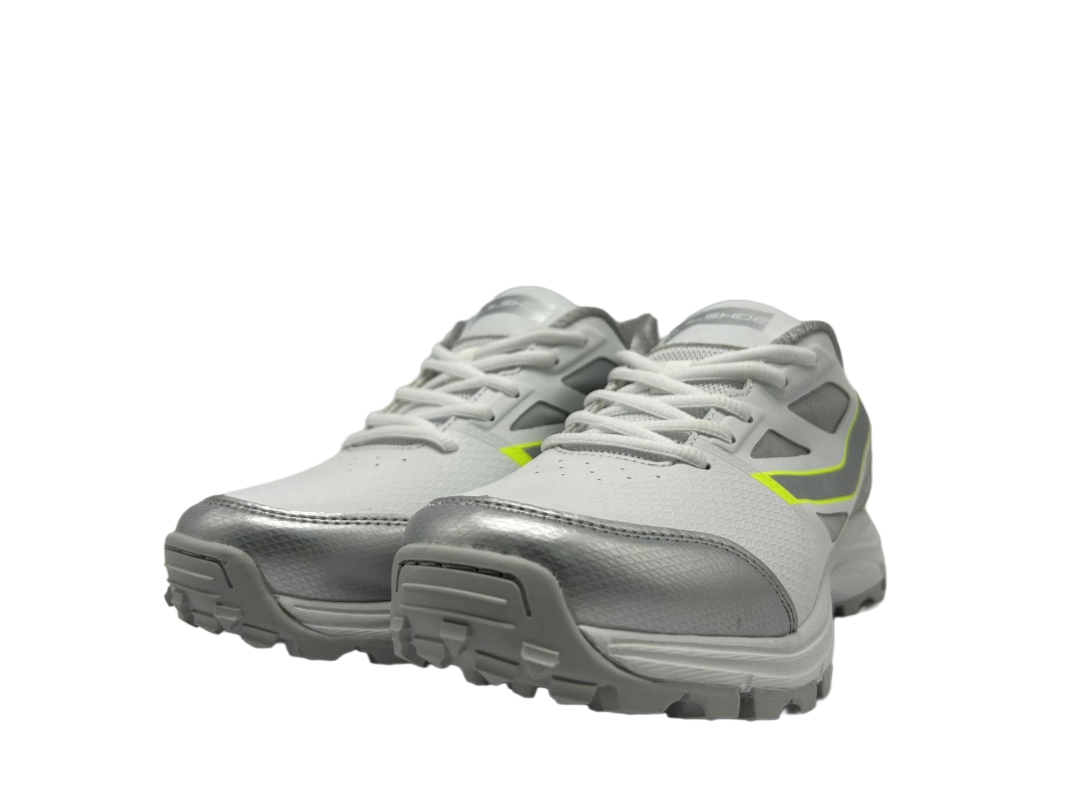 Sporty Cricket Shoes - Lightweight &amp; Stylish Design