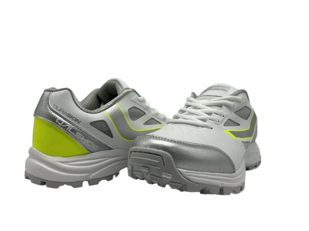 Sporty Cricket Shoes - Lightweight &amp; Stylish Design