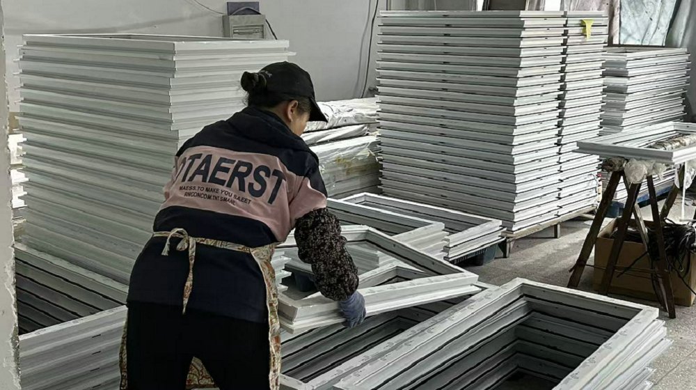 Manual QA Inspection Protocol for Glass & Frames