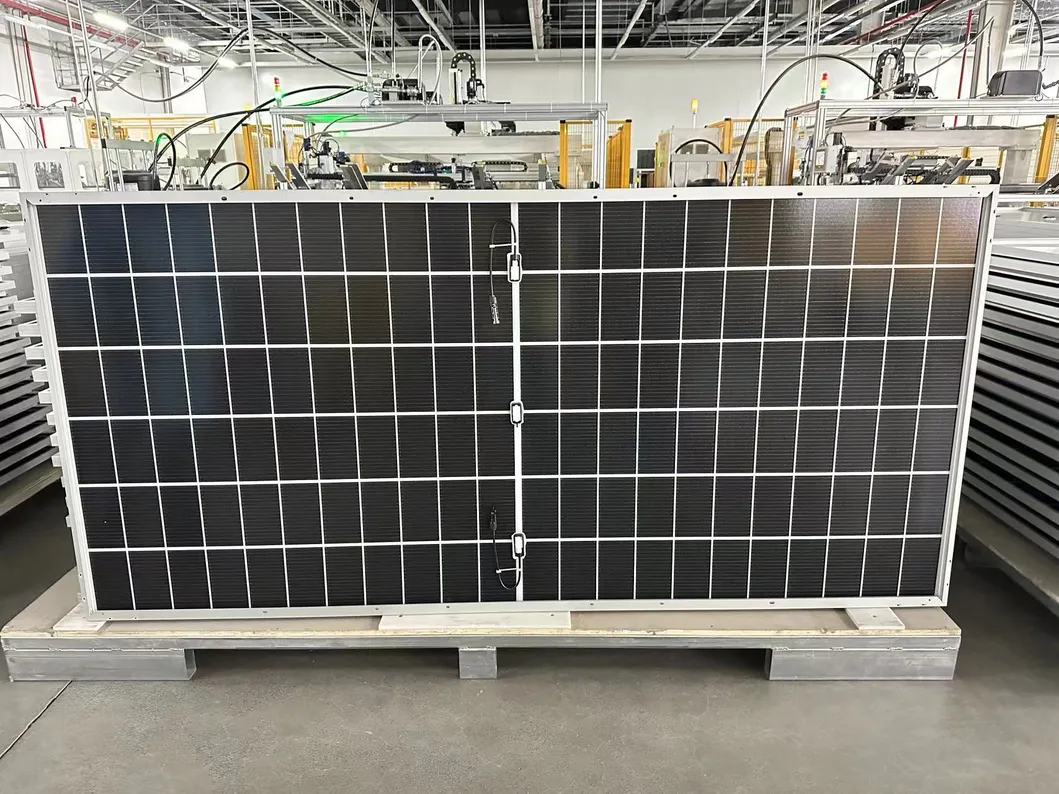 Exibição de Linha de Produção de Módulos Solares 2