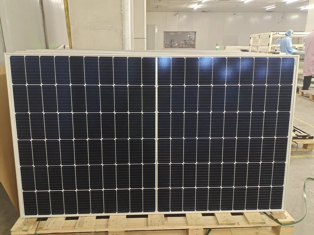 Painel Solar Monocristalino de Alta Eficiência da China 540W 545W 500W 550W 560W Kit de Painéis Solares de Células Metade para Casas