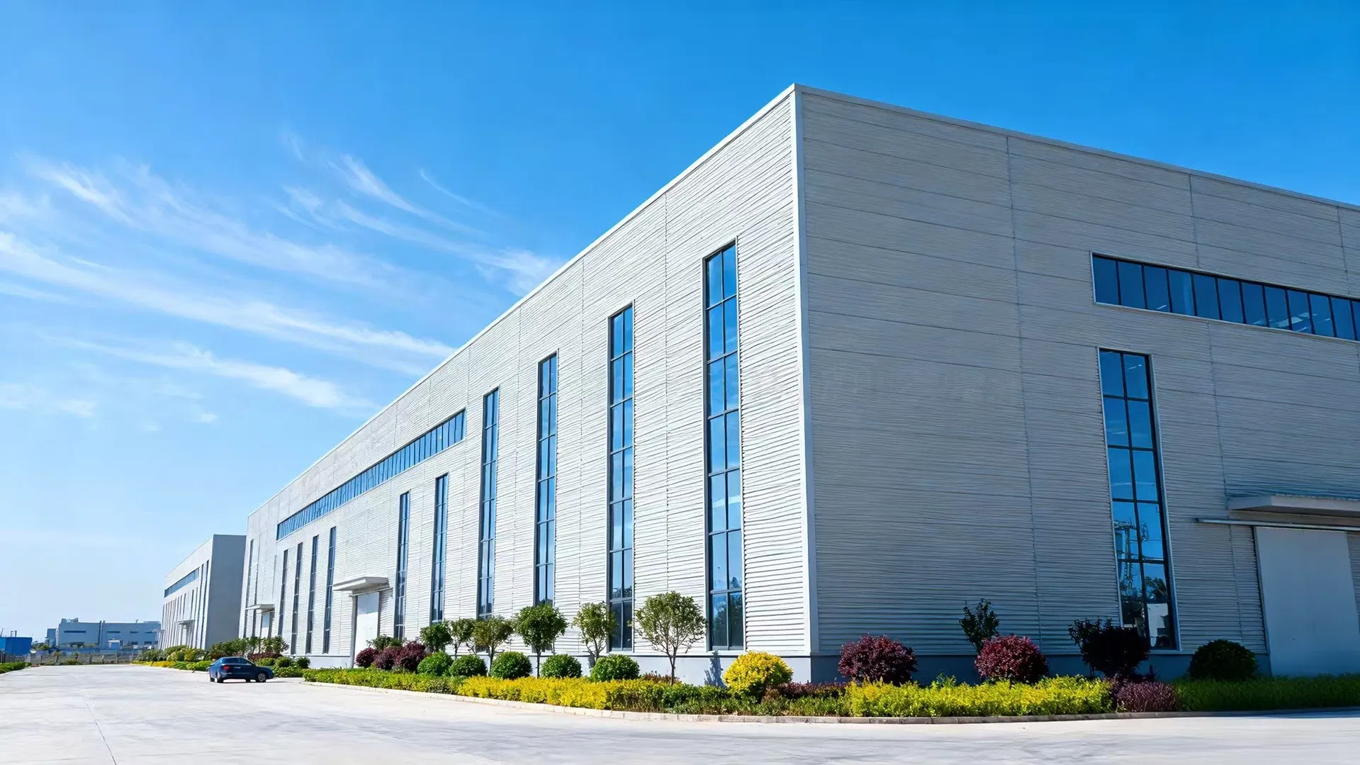 UV-Stabilized & Low Temperature Coefficient Mono-Crystalline Topcon Solar Panels for Residential and Commercial