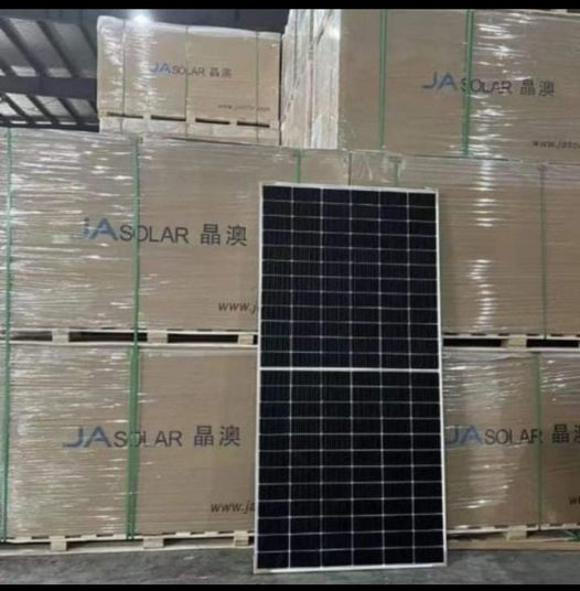 Profissional e Experiente em Exportação de Painéis Solares Atacadistas Módulo Fotovoltaico Conectado à Rede de Nova Energia Marcas Famosas Jinko Longi Canadian Trina Astro Tw