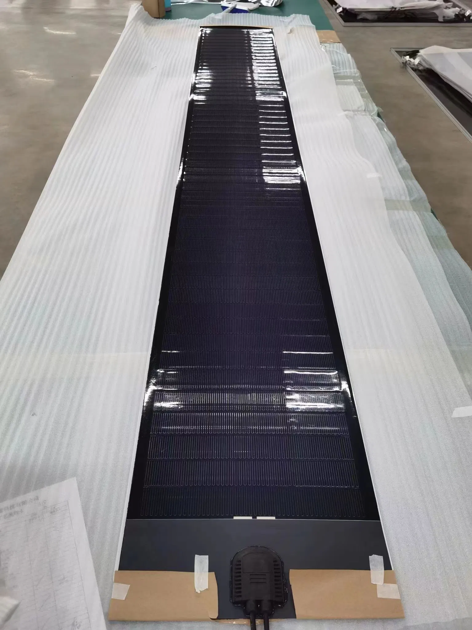 Células solares Painel de película fina semi-flexível de 100 Watts Blanket Para carregador de telhados para embarcações RV Marine