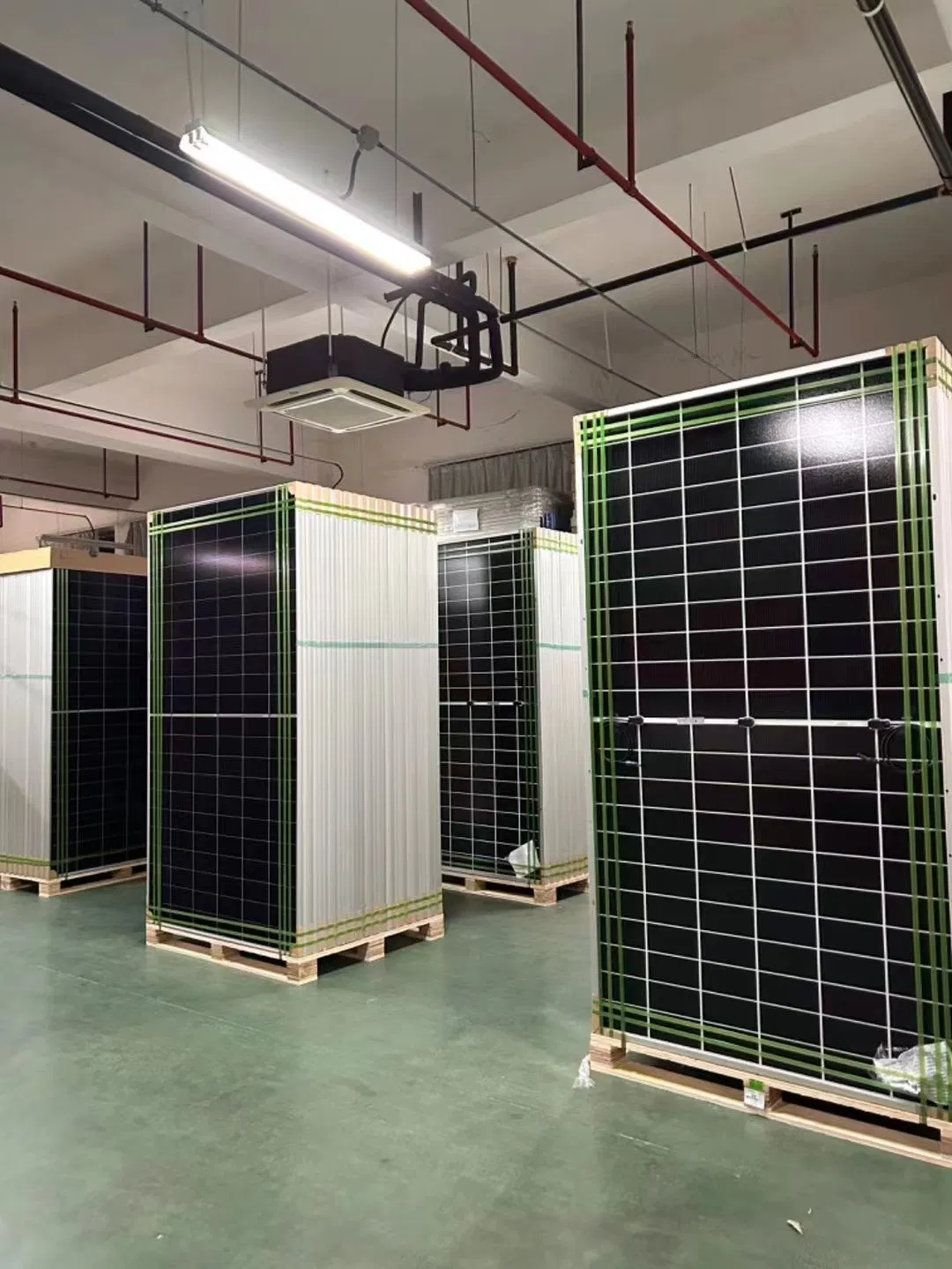 520W Todos os Módulos Solares Pretos Mono Estéticos para Telhados Residenciais de Alta Eficiência Acima de 21%