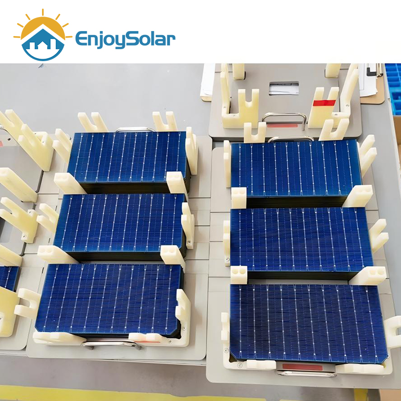 Preço do Painel Solar Tipo N Topcon 590W 600W 615W 630W Bifacial Premium para Sistema de Energia Solar em Telhados
