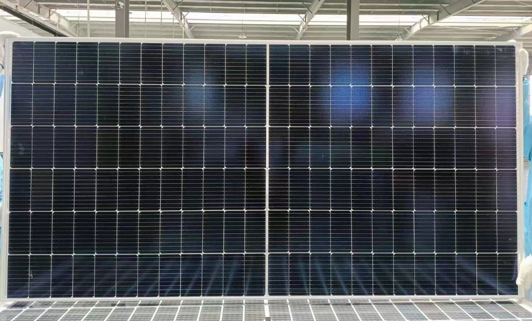 Painel Solar Monocristalino de Alta Eficiência da China 540W 545W 500W 550W 560W Kit de Painéis Solares de Células Metade para Casas