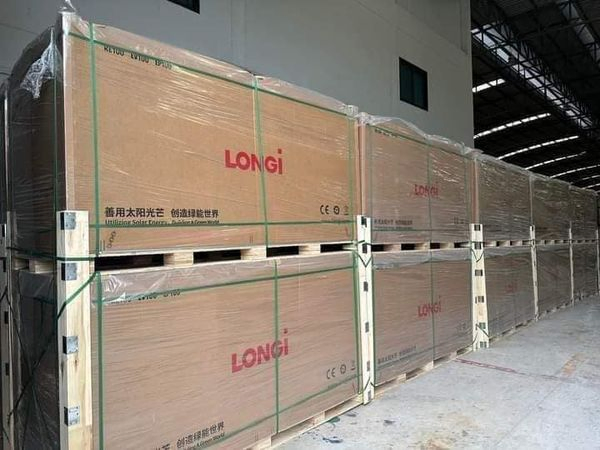 Profissional e Experiente em Exportação de Painéis Solares Atacadistas Módulo Fotovoltaico Conectado à Rede de Nova Energia Marcas Famosas Jinko Longi Canadian Trina Astro Tw