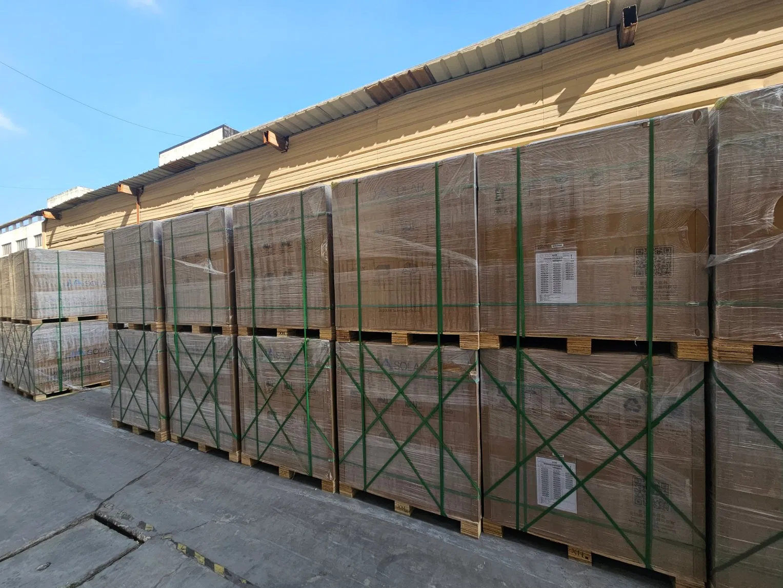 Sim 550W Painel Solar para Telhados Residenciais e Instalação Comercial em Grande Escala