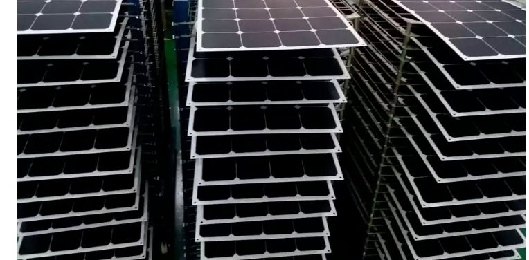 420W Painel Solar Monocristalino Perc Design Elegante para Telhado Residencial Casa Moderna
