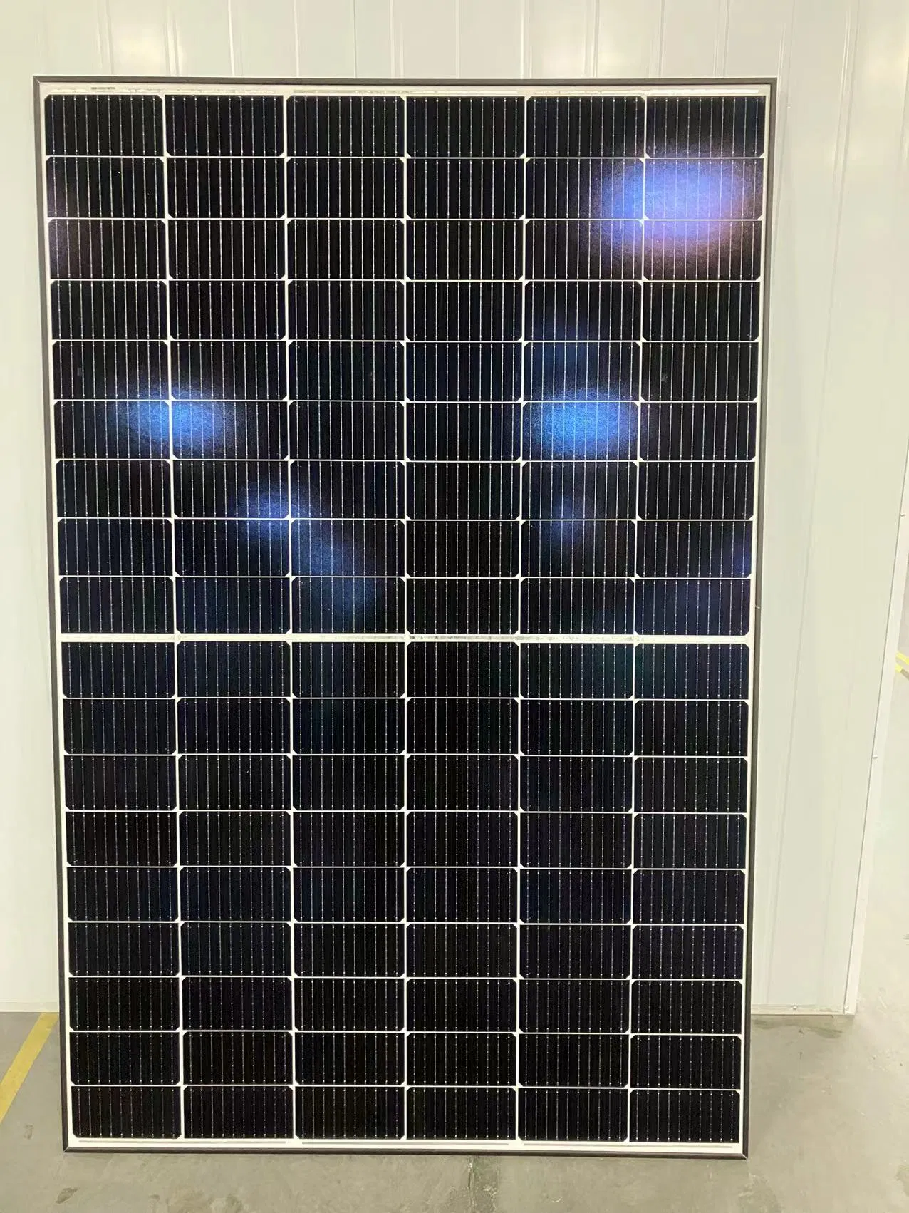 425W Módulo Fotovoltaico de Painel Solar de Meia Célula para Sistema Solar Residencial com Longa Vida Útil e Garantia de Qualidade Confiável