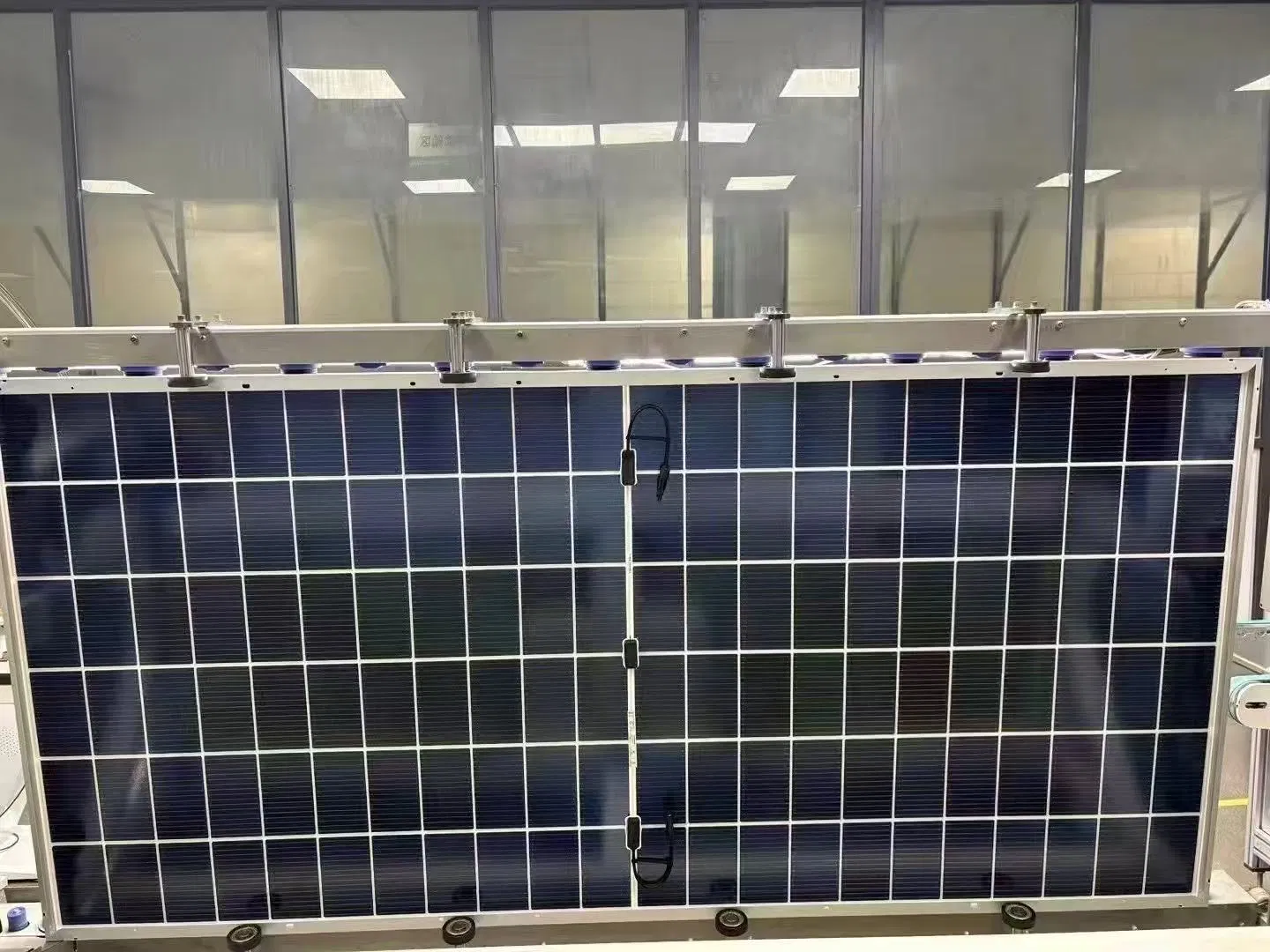 Painel Solar Bifacial Detalhe 4