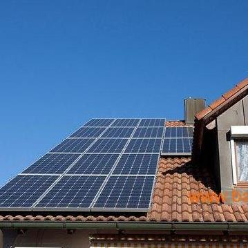 Sistema de Painéis Solares Industriais em Grande Escala Projetado para Projetos de Fazendas Solares Comerciais
