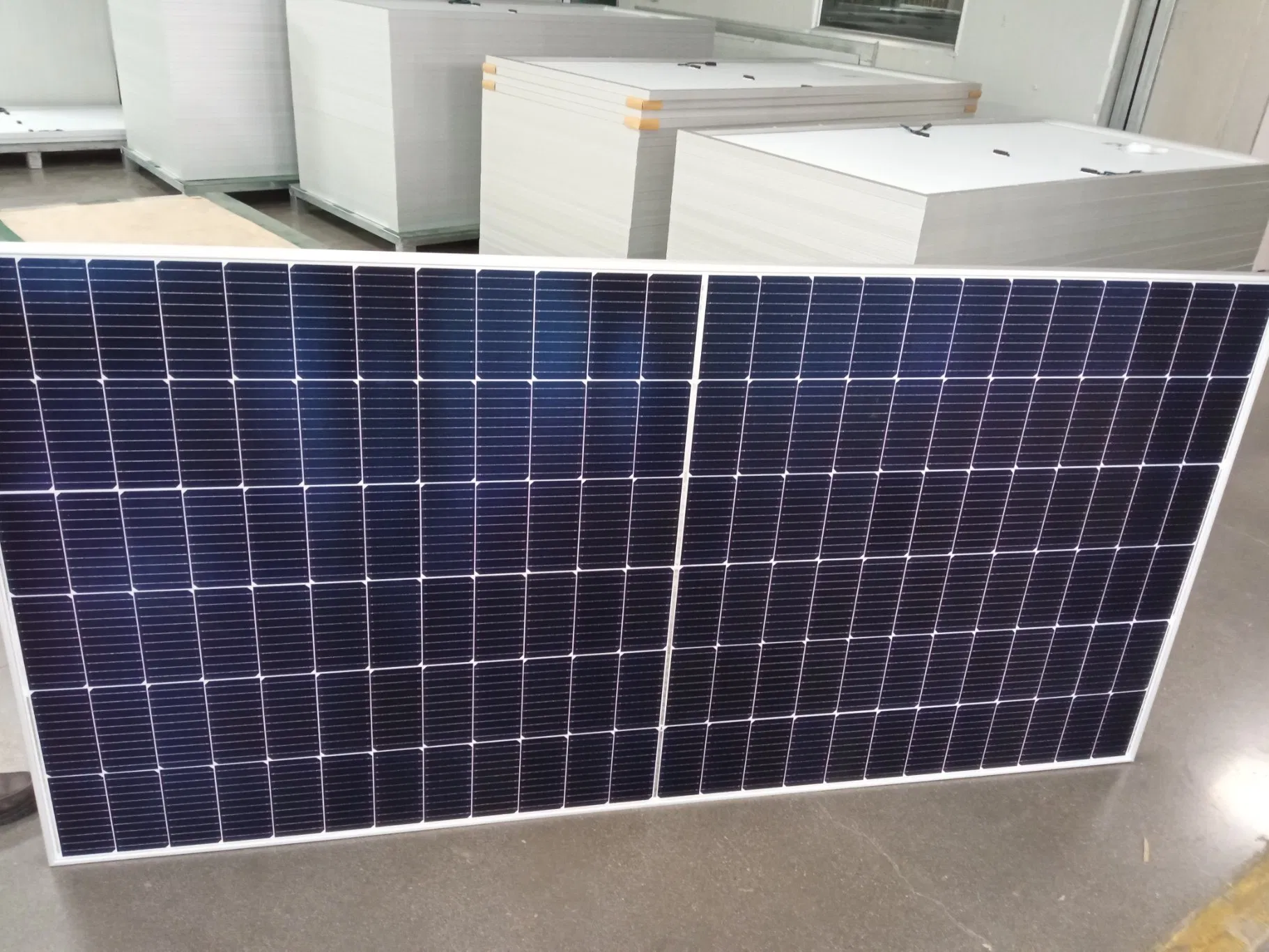 Painel Solar Monocristalino de Alta Eficiência da China 540W 545W 500W 550W 560W Kit de Painéis Solares de Células Metade para Casas