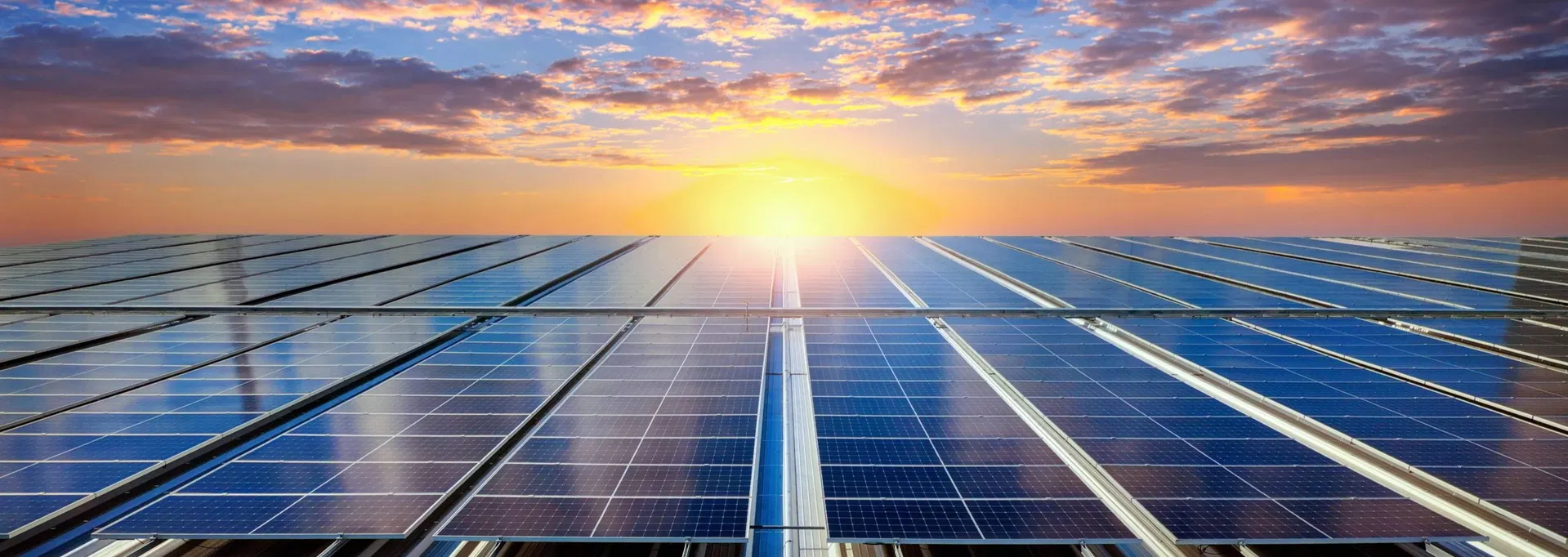 Sistema de Painéis Solares Industriais em Grande Escala Projetado para Projetos de Fazendas Solares Comerciais