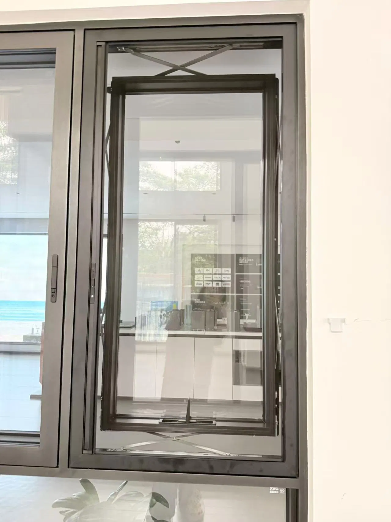 Architectural-Grade Aluminum Casement Window – Sleek Structural Design