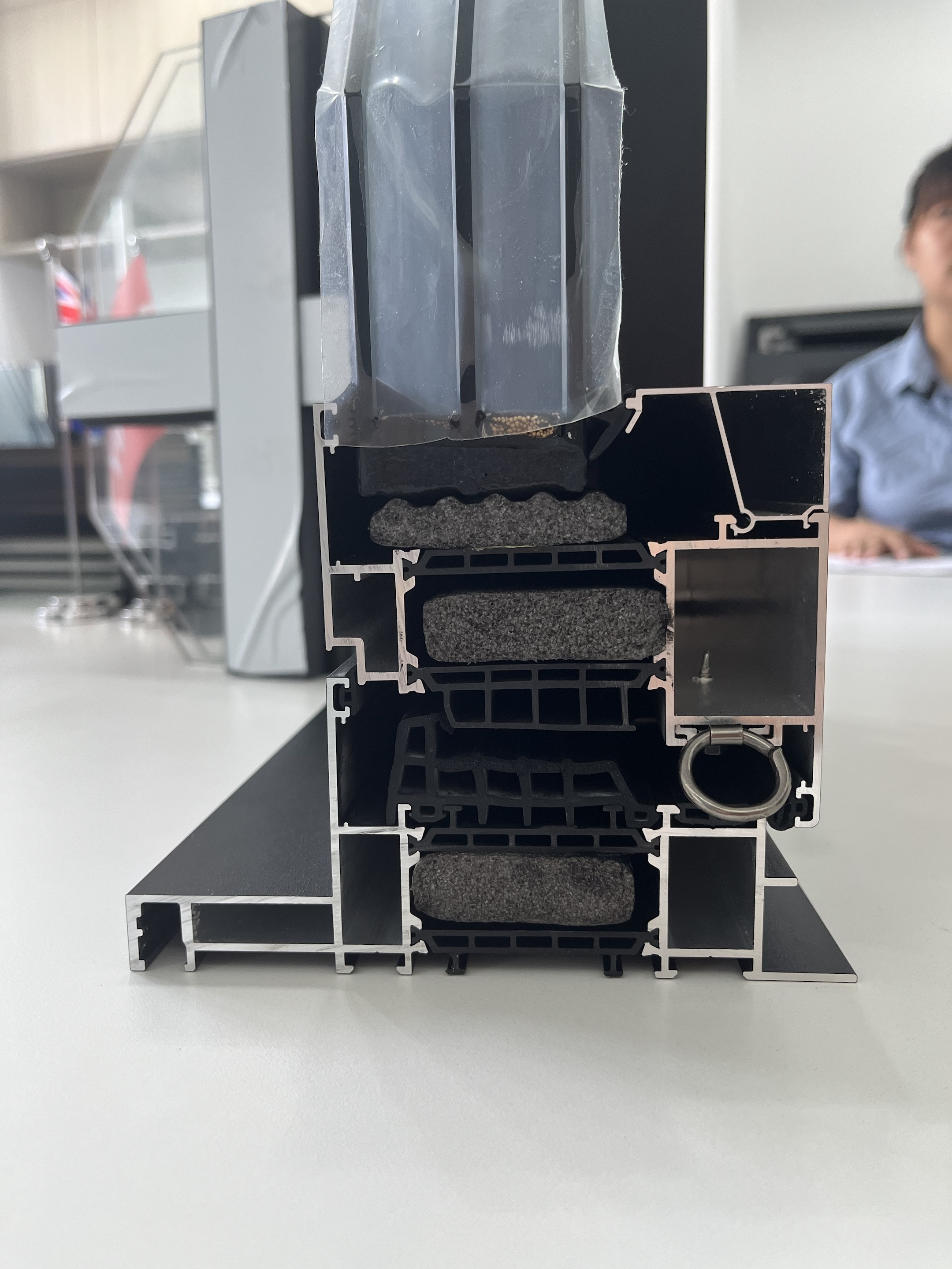 Penjoy High Thermal Insulation Flexible Customized Aluminum Alloy Glass Window Triple Pane Window For Villa
