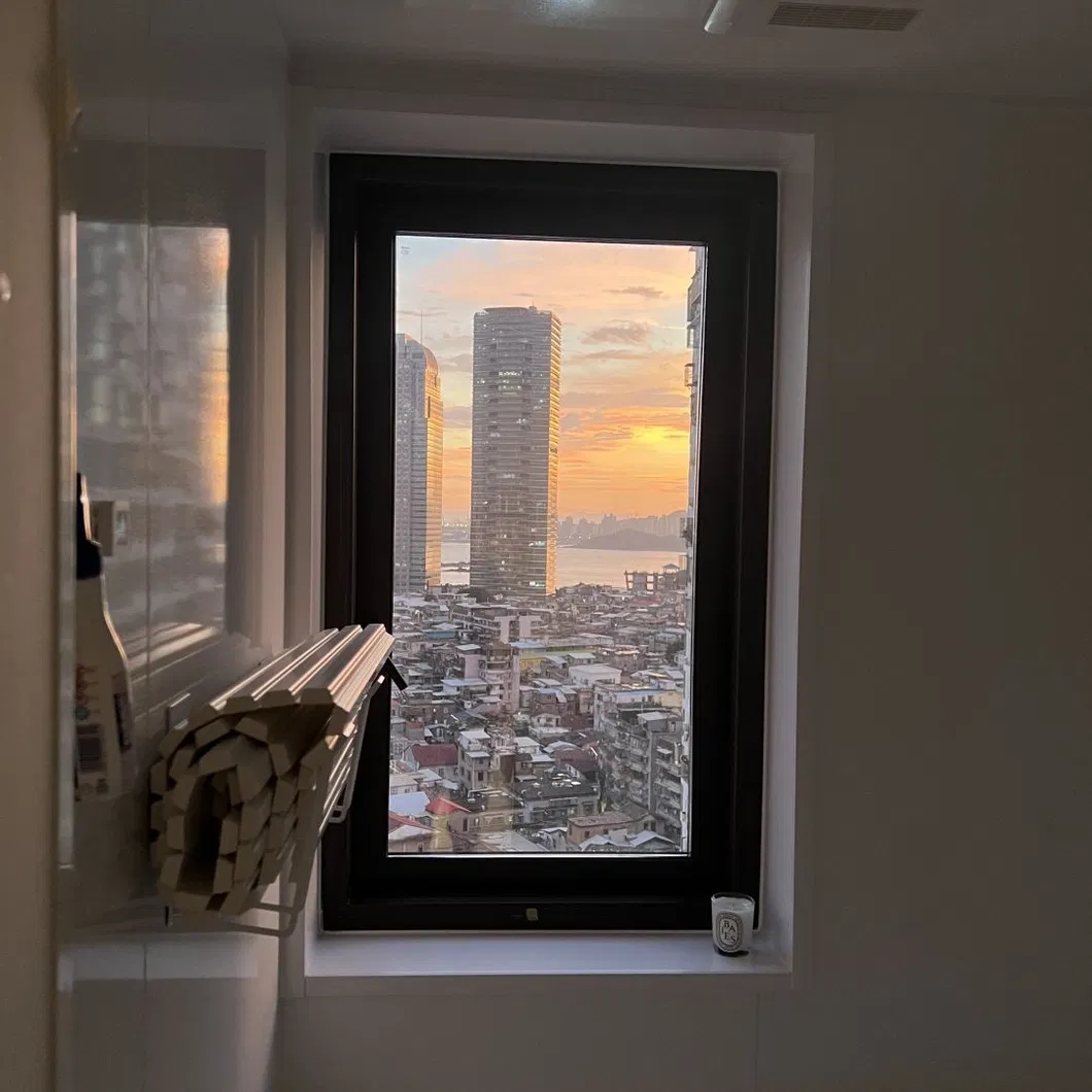 Casement Window Feature 9