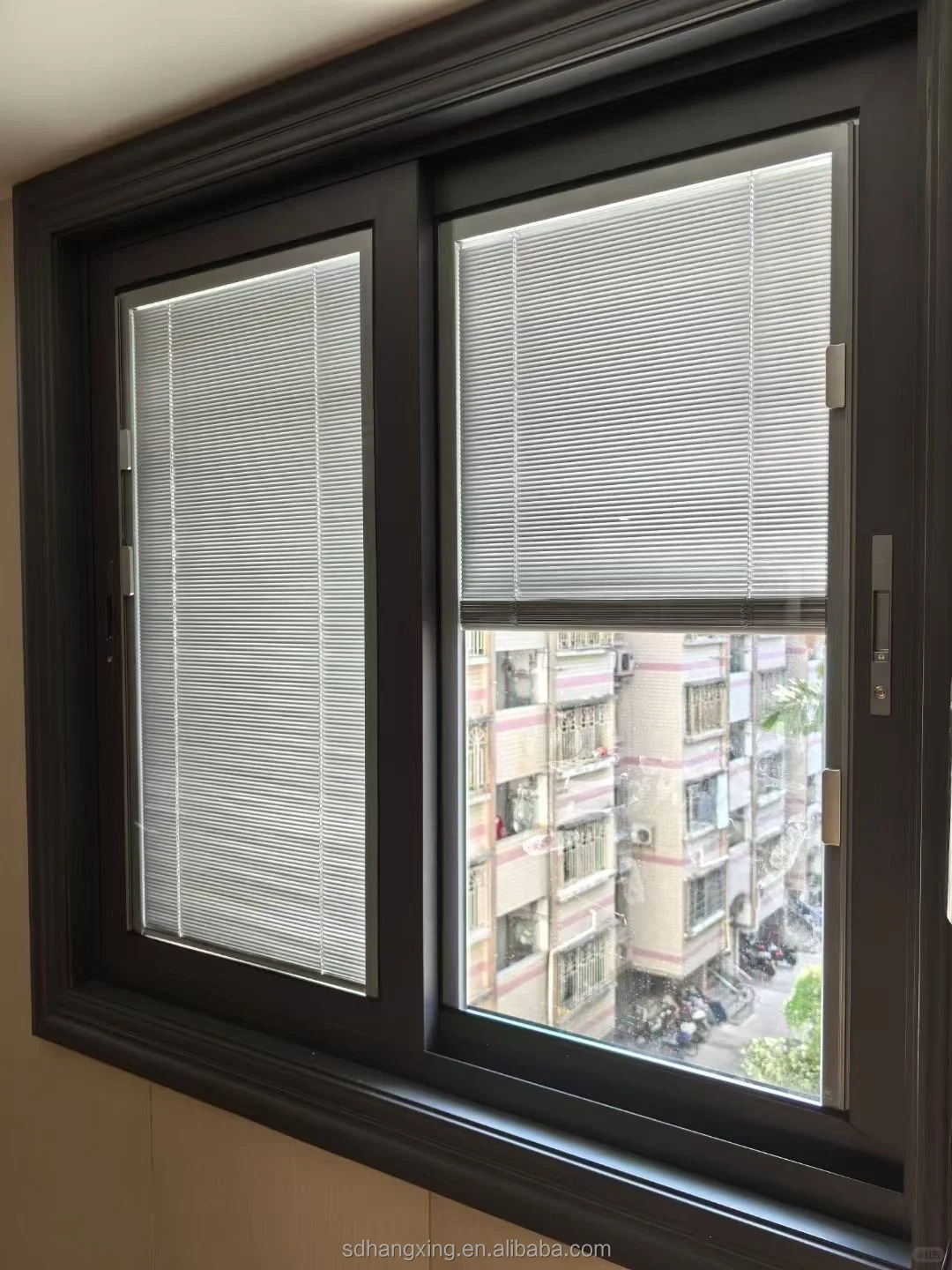 Industrial Style Aluminum Frame Sliding Window Safety Tempered Glass Fireproof Material for Modern Apartment Architecture