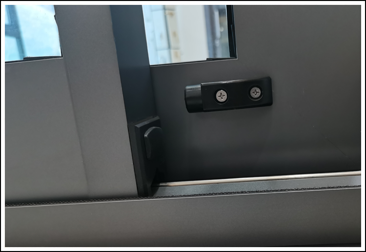 Detail Control of Sliding Door Assembly