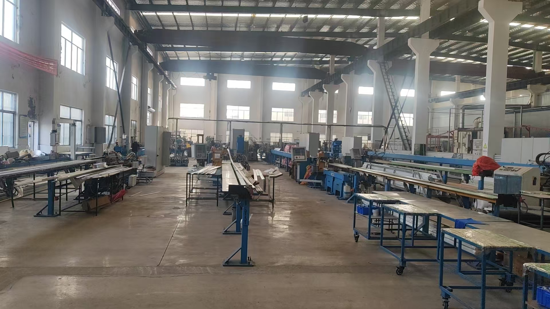 Custom Modern Aluminum Alloy Roll Window Shutters Industrial Electric Hurricane Roller Louver System Automatic Exterior Use