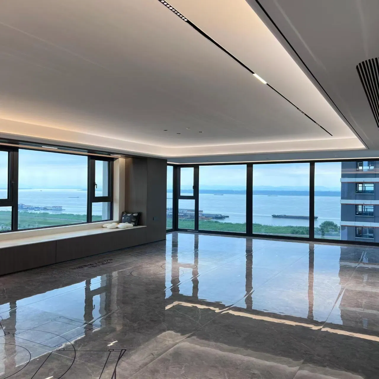 China Customized Alloy Winstar Casement Metal Folding Glass Aluminum Alloy Windows with Enhanced Security