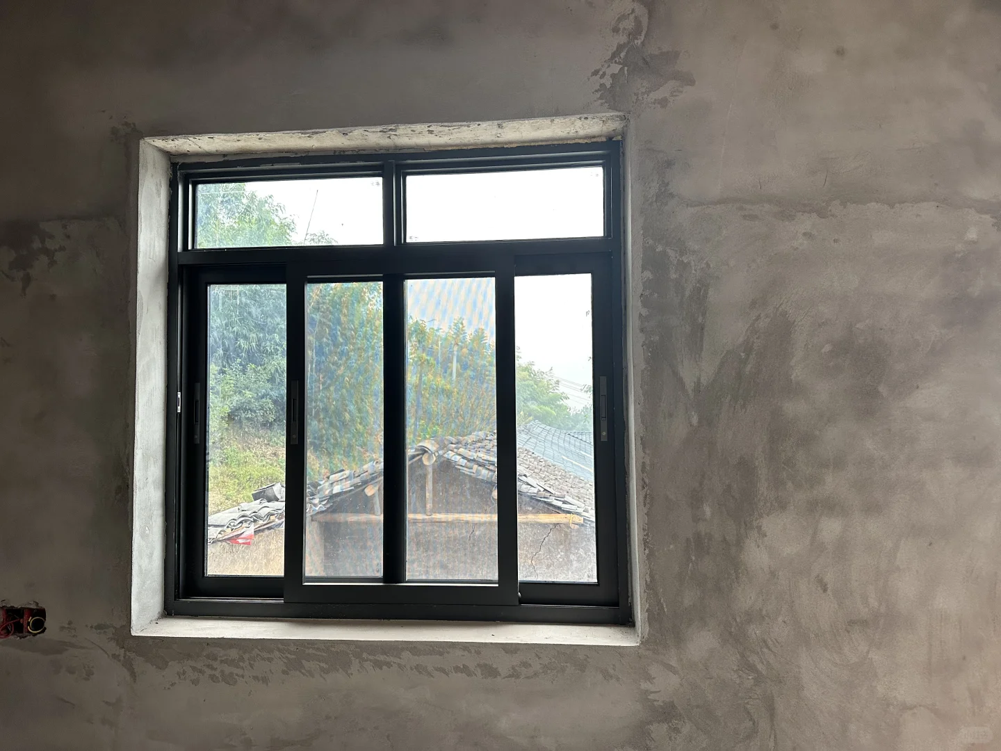 Industrial Style Aluminum Frame Sliding Window Safety Tempered Glass Fireproof Material for Modern Apartment Architecture