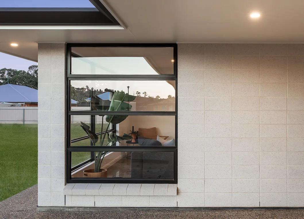 Thermal Insulated Black Sliding Glazed Soundproof Awning Aluminium Window for House