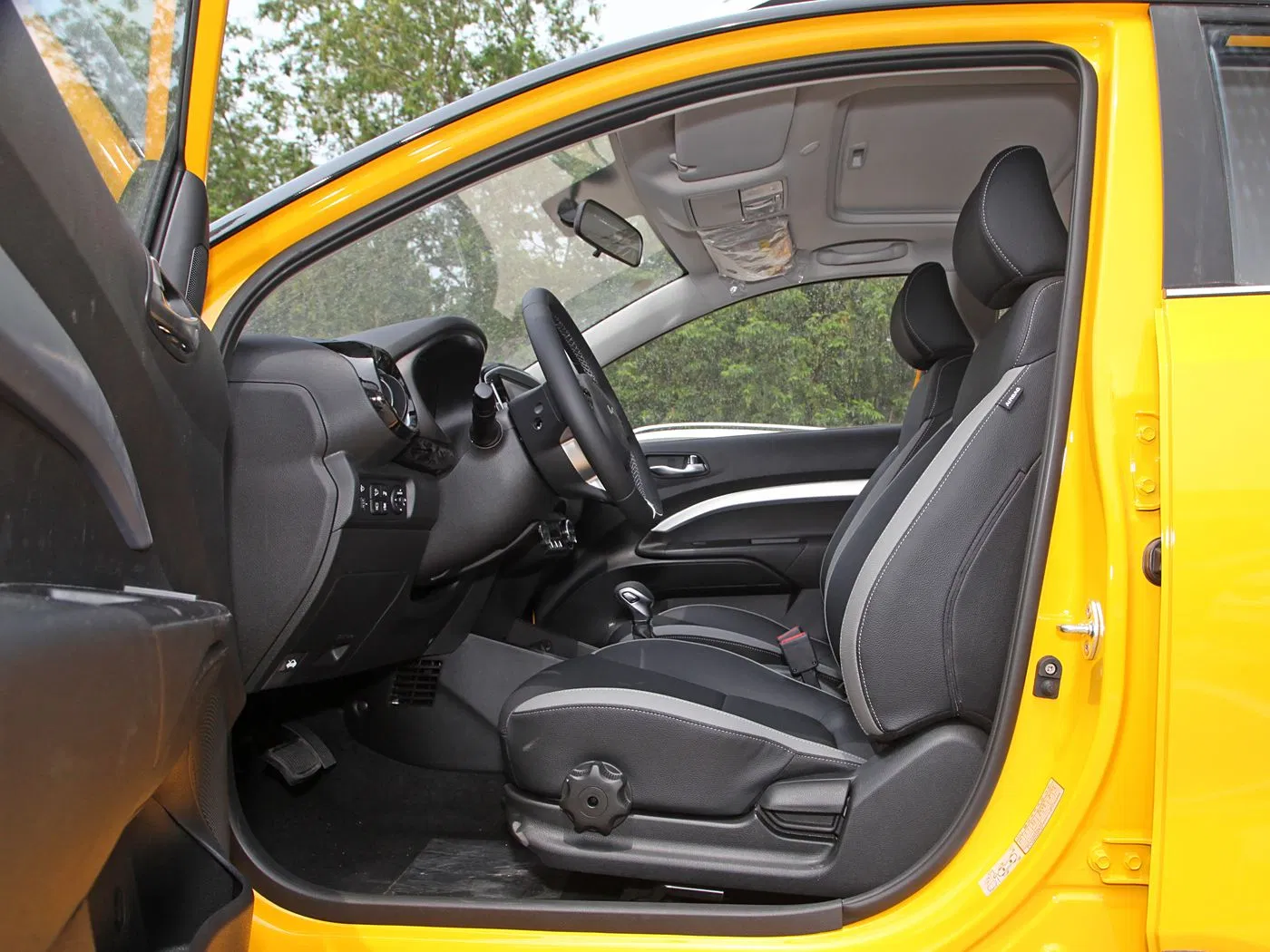 Economic Road Trips Car for Areas with Limited Charging Infrastructure