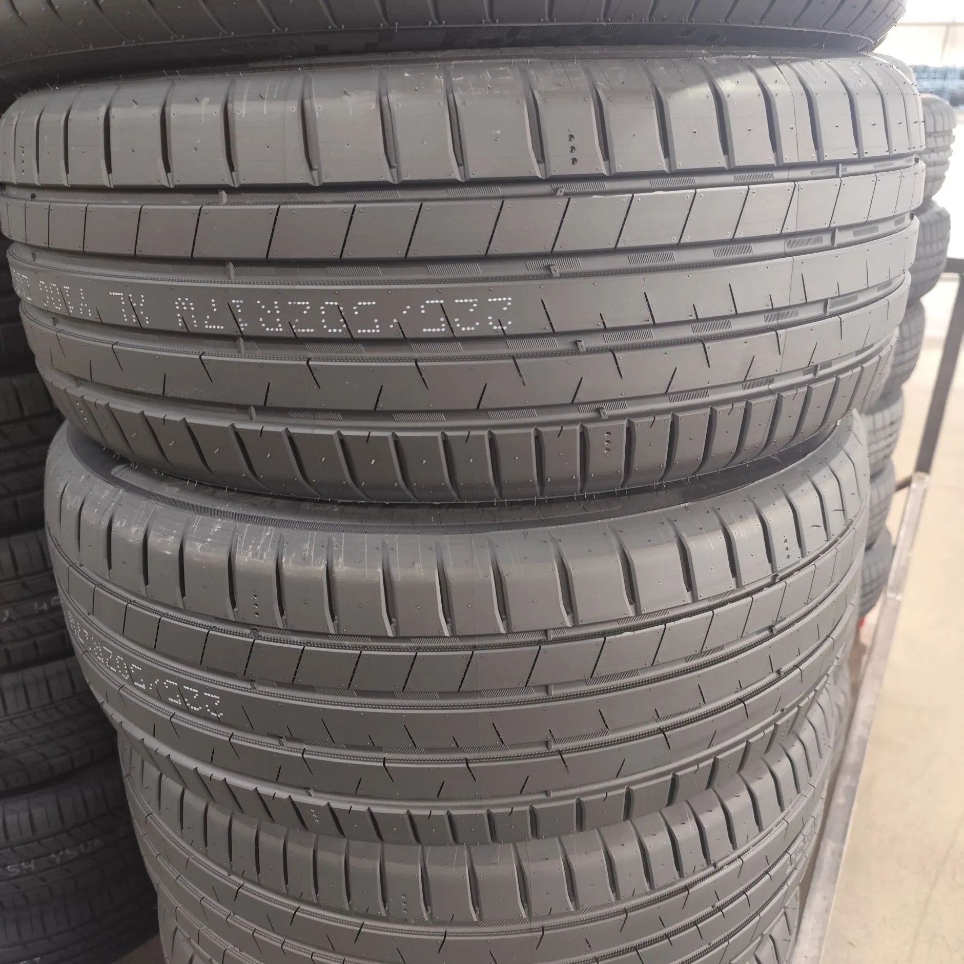 Dovroad Y106 Premium Silent Comfort Tire with Noise-Reducing Grooves for a Quiet Cabin Experience Tire