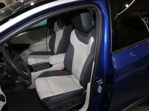 Fawvw ID6 Door Control