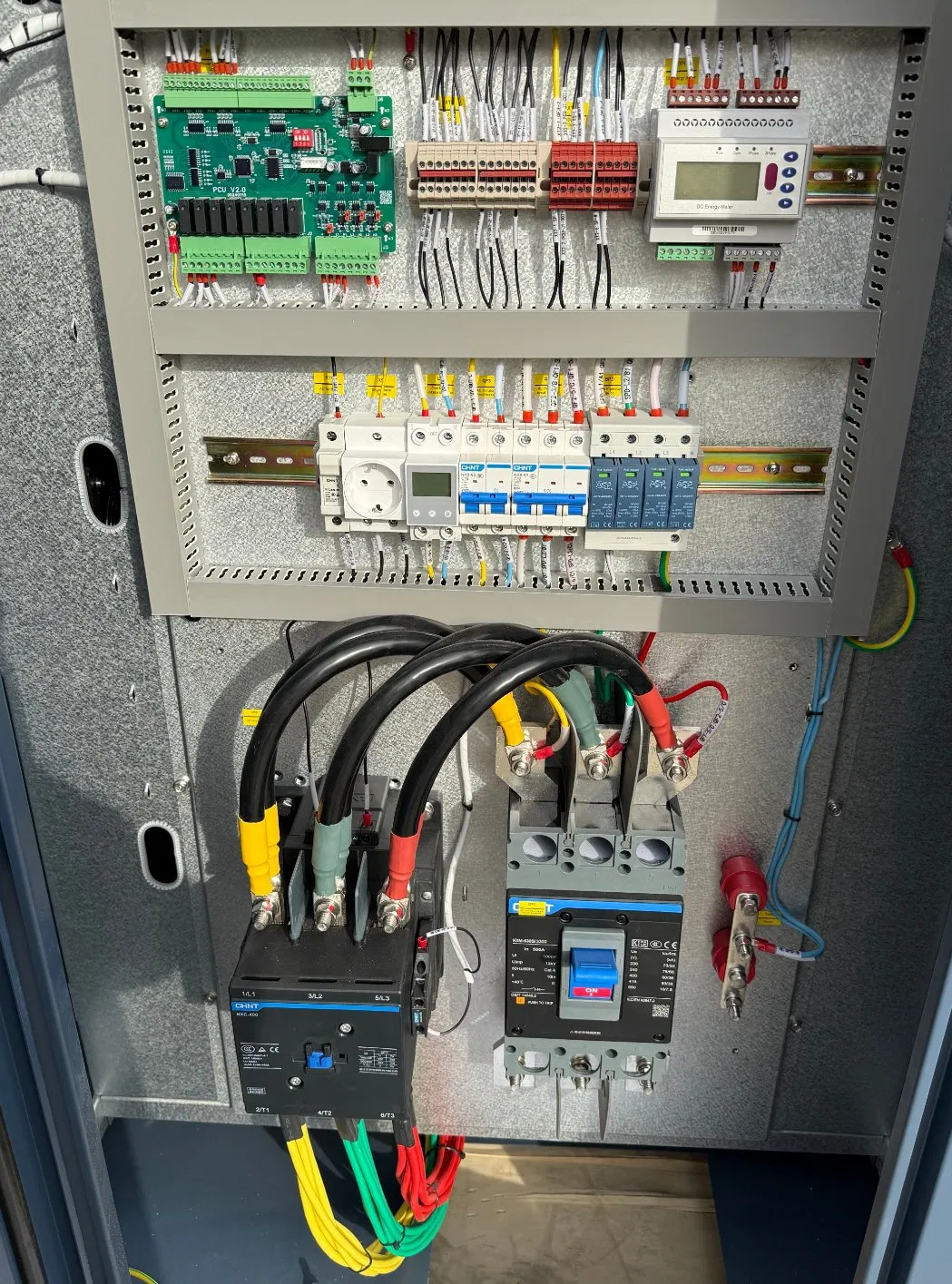 Durable 180kw Superfast EV Charger Built with Air-Cooled Power Electronics and an Emergency Stop Button for Safety