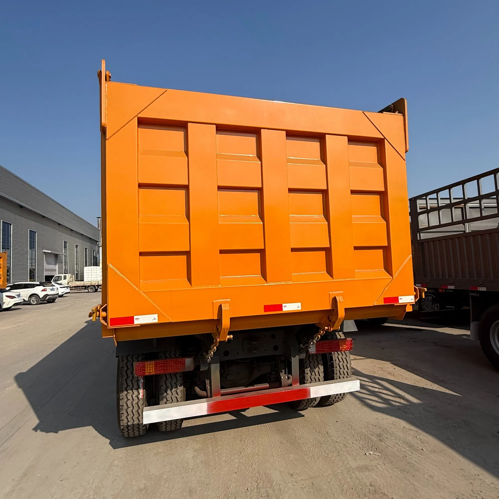 HOWO Shakman Heavy-Duty Cargo Truck - Rear-Tilting Dump Truck - Mining Truck - Construction Waste Truck - Garbage Truck - Towing Vehicle