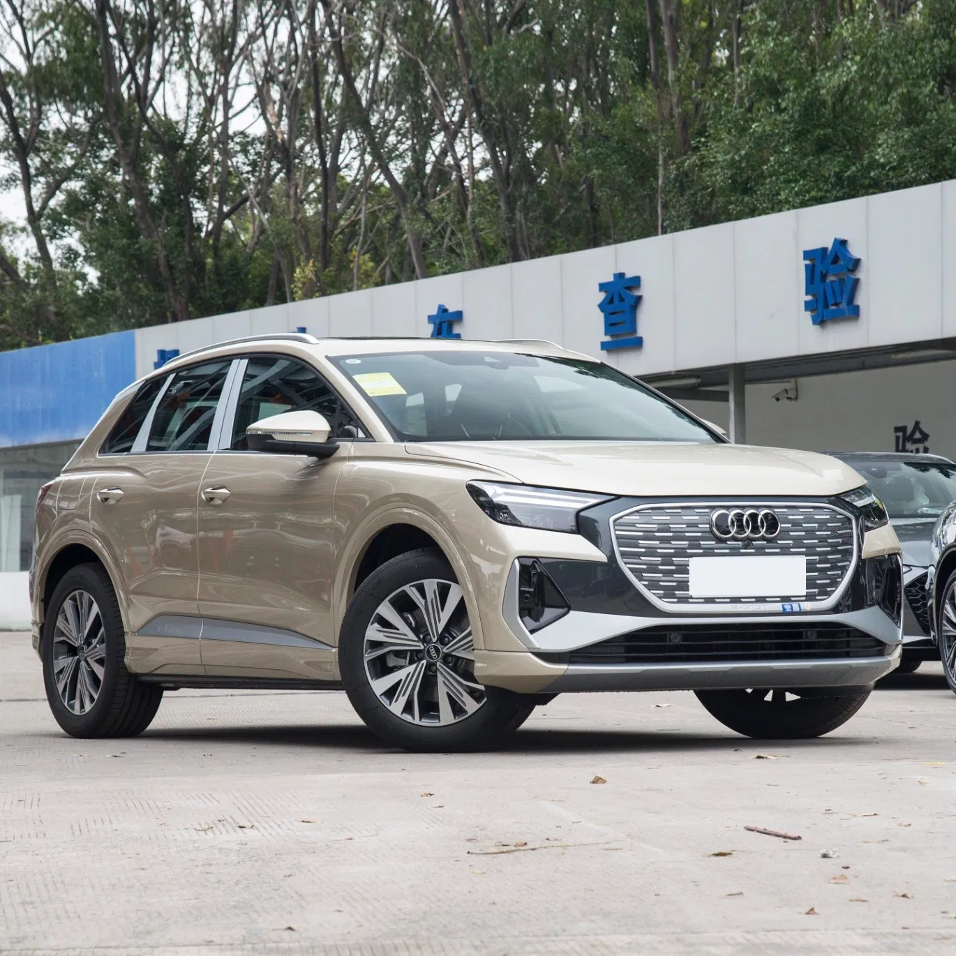 Audi-Audi Q4 E-Tron 50 Electric Vehicle 5 Doors 5 Seats Used EV Factory Price New Energy Car